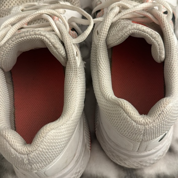 Pair of Women’s Nike Run Swift 2 Sneakers - Used but Very Little Tread Wear - Picture 9 of 10